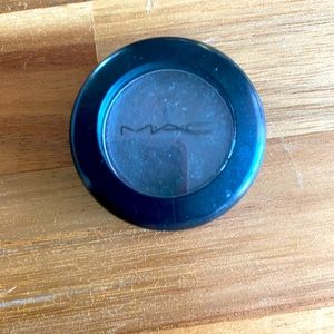MAC Club Satin eyeshadow